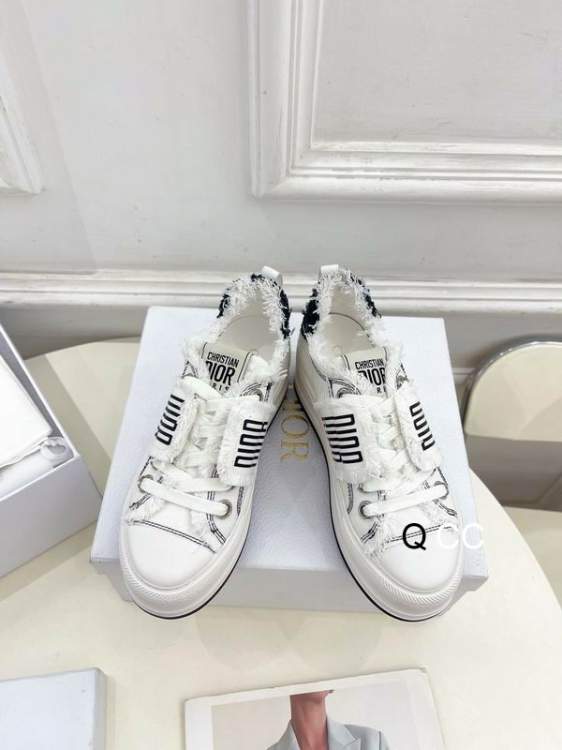 Picture of Dior Shoes _SKUDiorsz35-40XC04053608